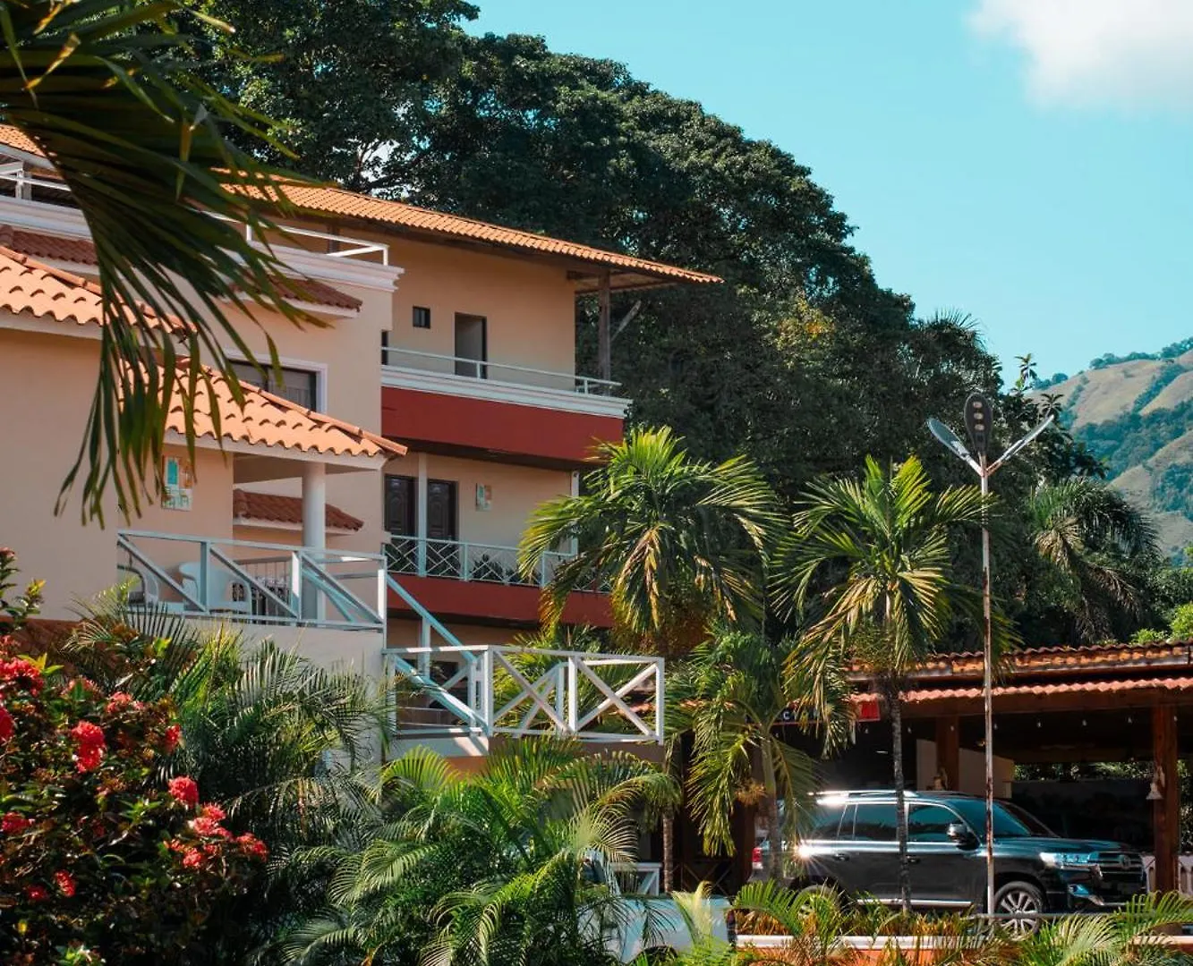 Guacamayos Hotel Bonao